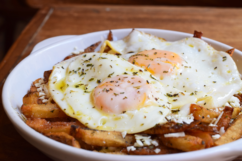 greek-fried-eggs-2